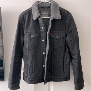 Levi’s men’s black jean jacket - size small